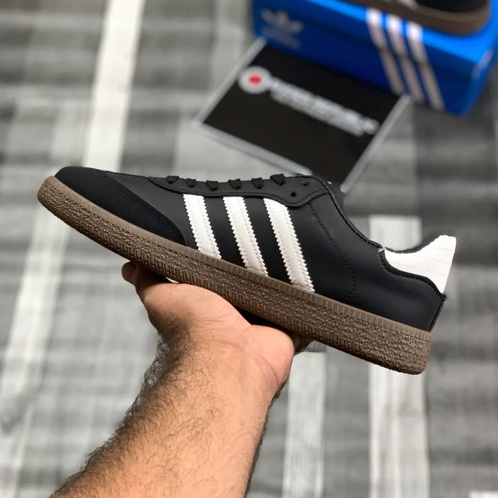 Adii Samba (Black)
