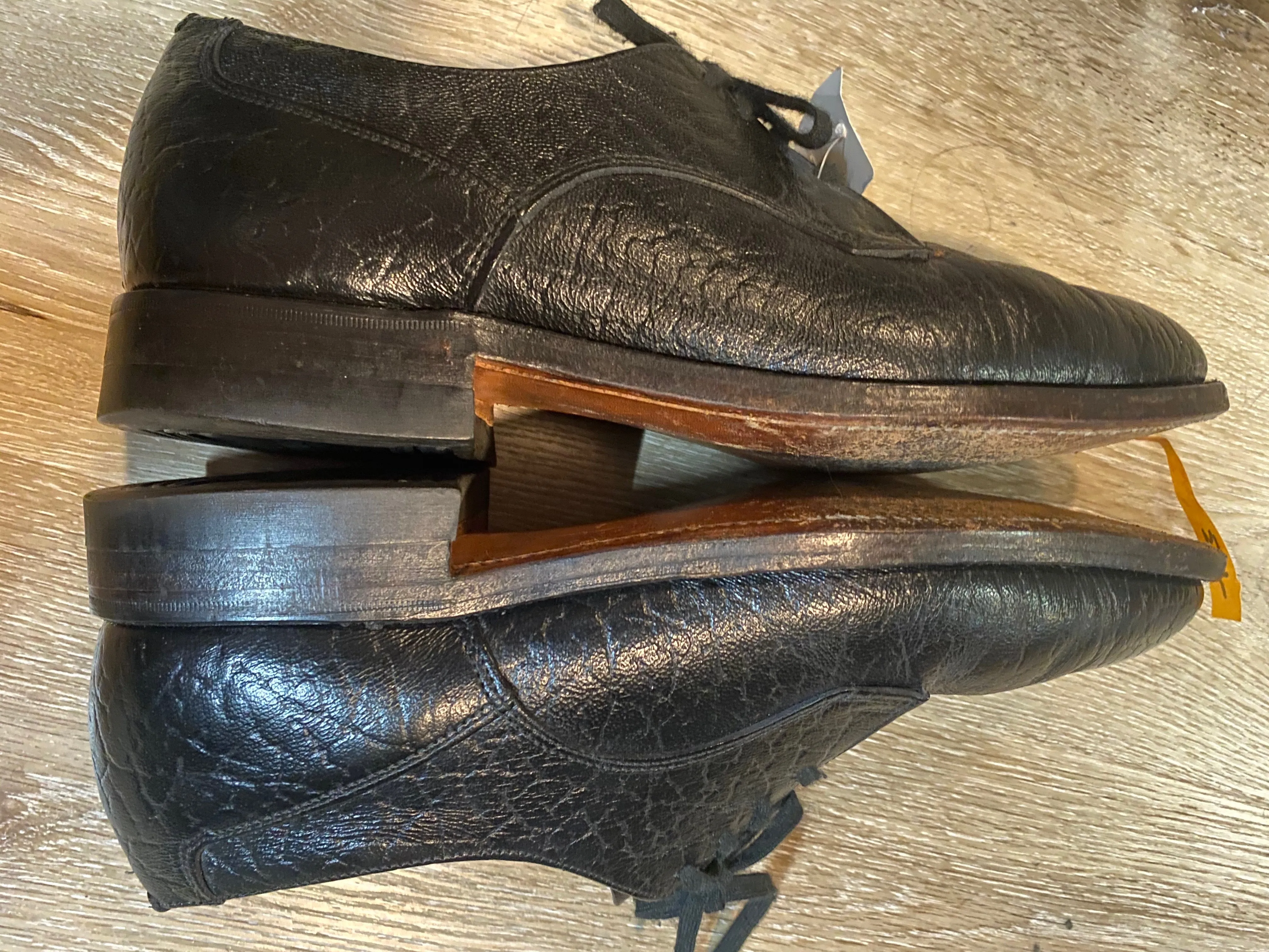 Hartt Derby Shoes 7M 39/40 (Canada)