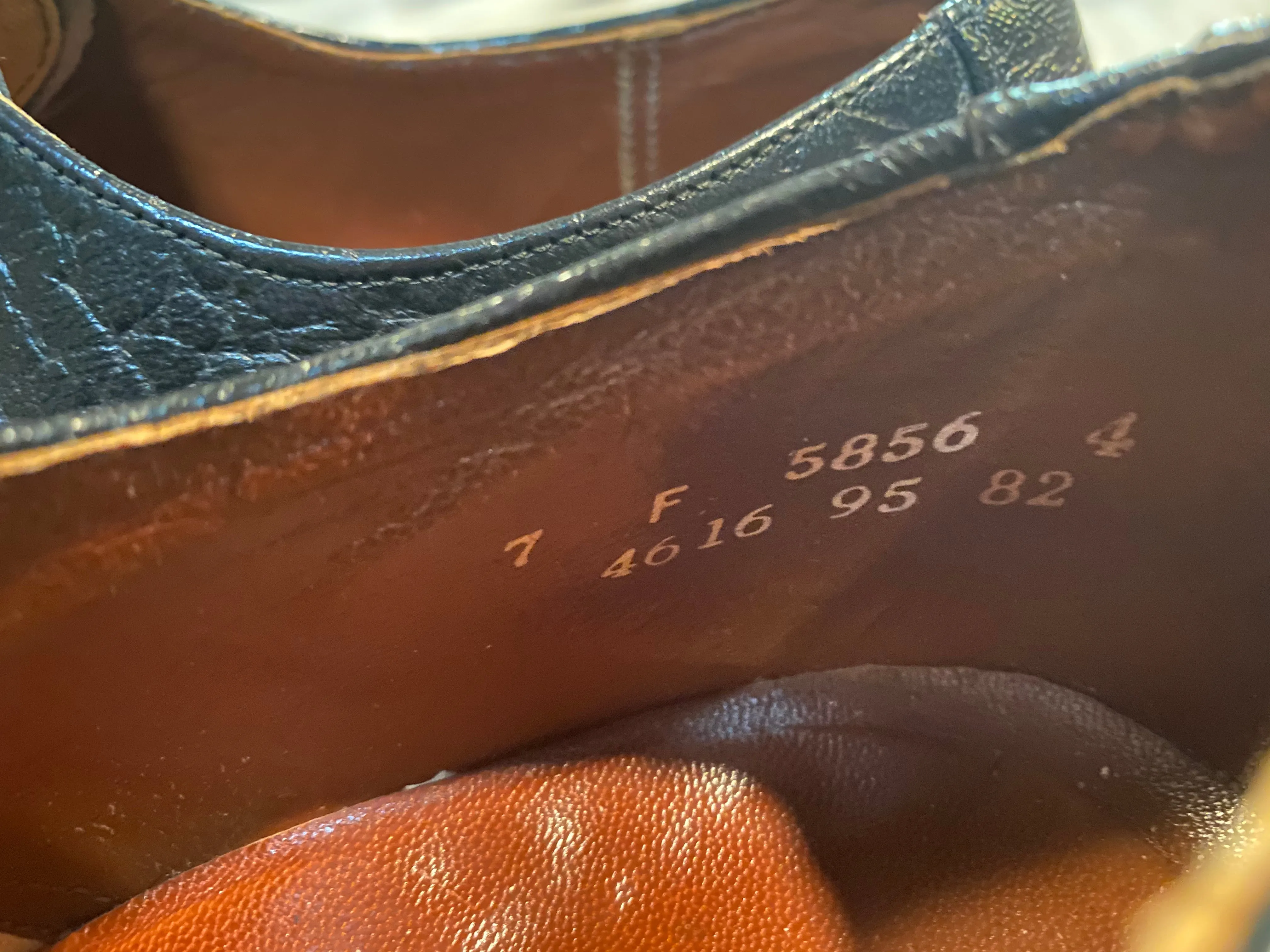 Hartt Derby Shoes 7M 39/40 (Canada)