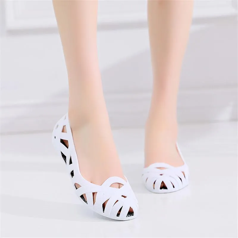 Women's closed toe hollow flats summer breathable beach sandals