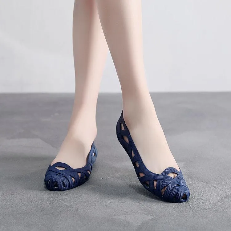 Women's closed toe hollow flats summer breathable beach sandals